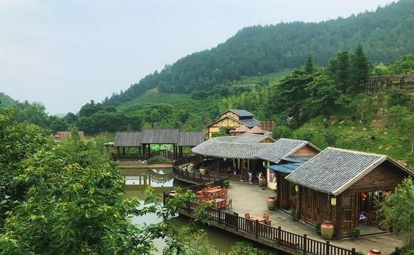 深挖客家文化 龙南虔心小镇打造江西首个客家传统工艺体验景区